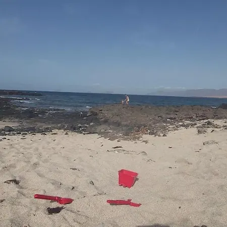 Lanzate! Гостевой дом Тинахо